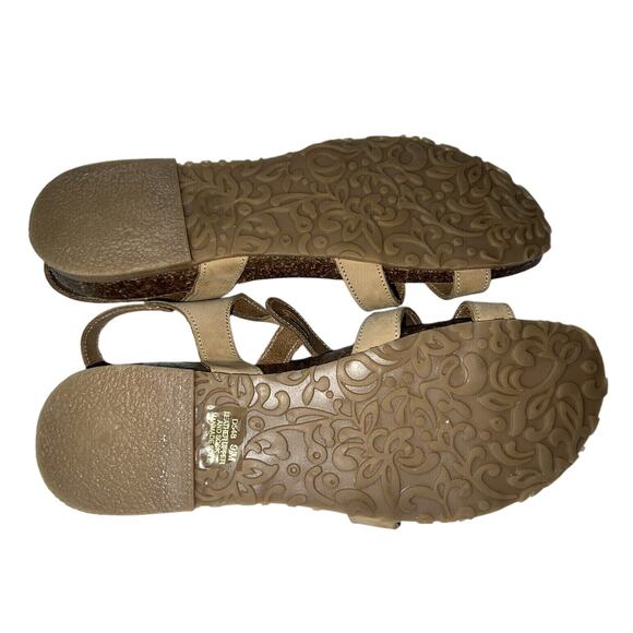 MASSIMO CAPONI Shoes Women's Size 9.5M Tan Leather Buckle Strap Sandals Vacation - Picture 9 of 9